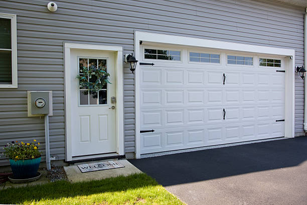 24/7 Emergency Garage Door Panel Replacement experts in Lyman County County, SD